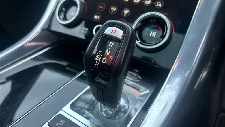 Land Rover Range Rover Sport 2.0 P400e HSE Dynamic Black 5dr Auto Estate